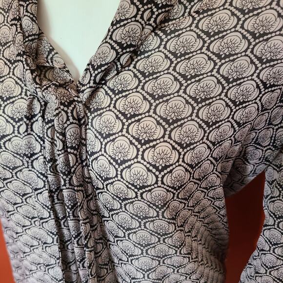 LOFT Long Sleeve Blouse Tan and Black Size Small - Picture 2 of 5